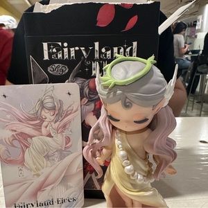Fairly land elves figurine